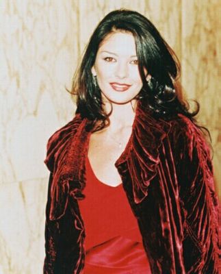 zeta-jones2935.jpg