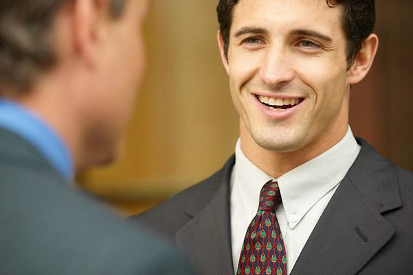 Businessman in conversation uid 1435043.jpg