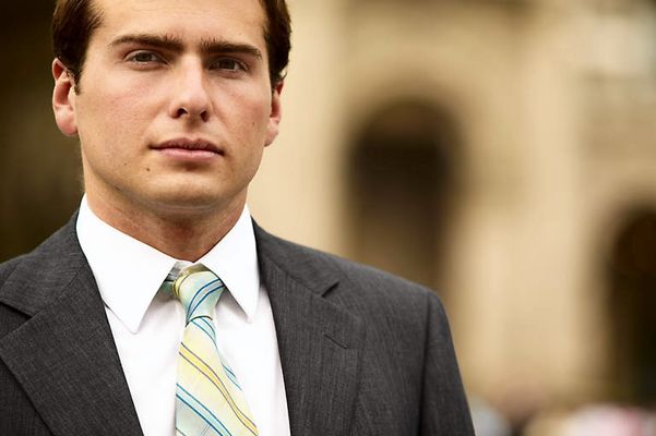 Businessman uid 1430498.jpg