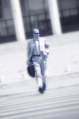 Businessman uid 1430516.jpg