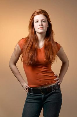 Confident girl uid 1430394.jpg