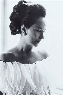 Merle Oberon ca 1964 PA182793 uid 1007166.jpg