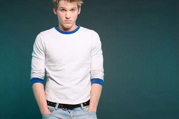 Teenaged boy uid 1432983.jpg