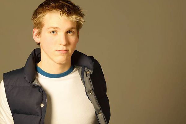 Teenaged boy uid 1433004.jpg