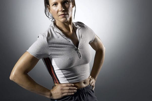 Woman in athletic wear uid 1283812.jpg