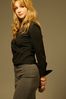 Standing woman uid 1430412.jpg