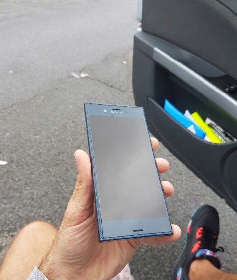 Xperia -F8331