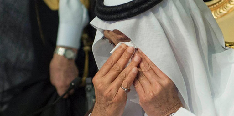 بالصور.. الملك سلمان يبكي في تخرج ابنه ركان